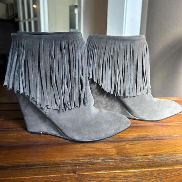 CHINESE LAUNDRY Arctic Fringe Suede Smoke Gray Wedge Ankle Booties - Picture 2 of 8
